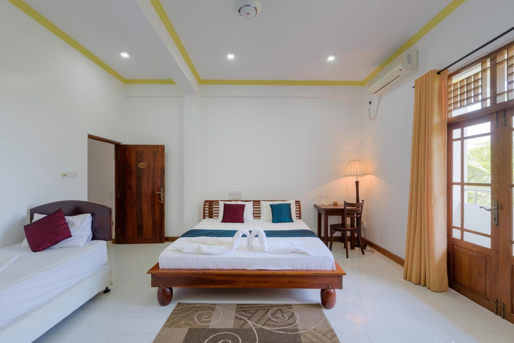 Hotel Sobana Lake Front Udawalawe Εξωτερικό φωτογραφία