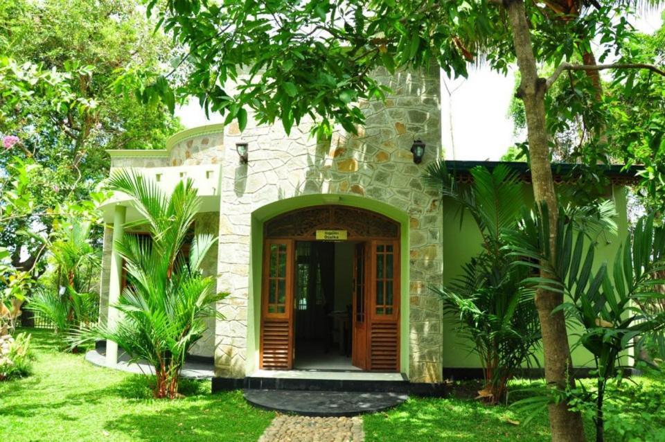 Hotel Sobana Lake Front Udawalawe Εξωτερικό φωτογραφία