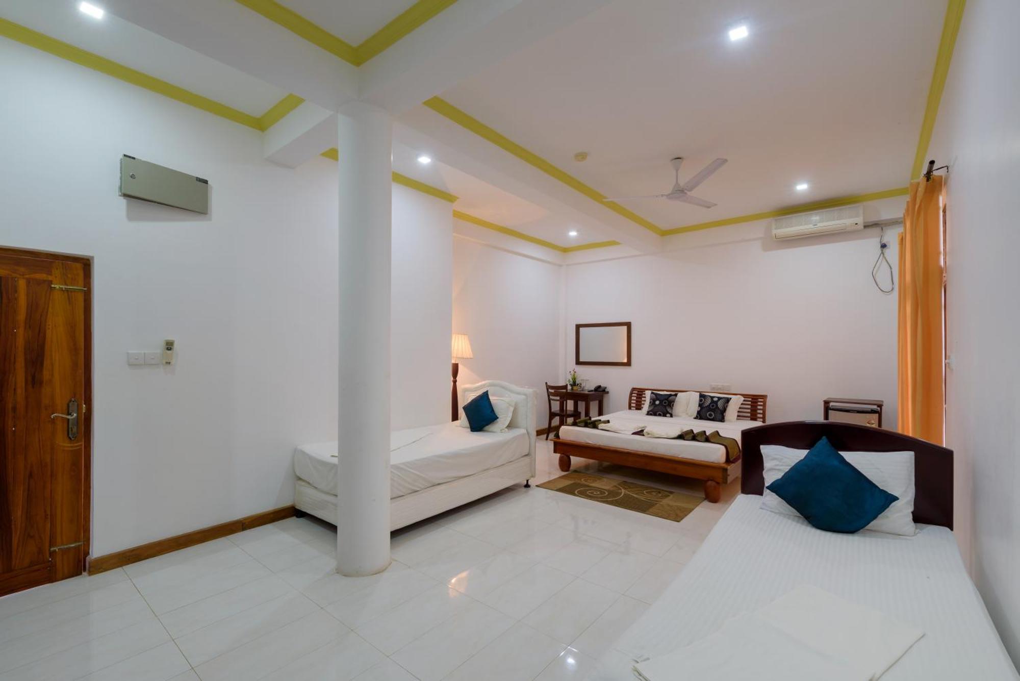 Hotel Sobana Lake Front Udawalawe Εξωτερικό φωτογραφία