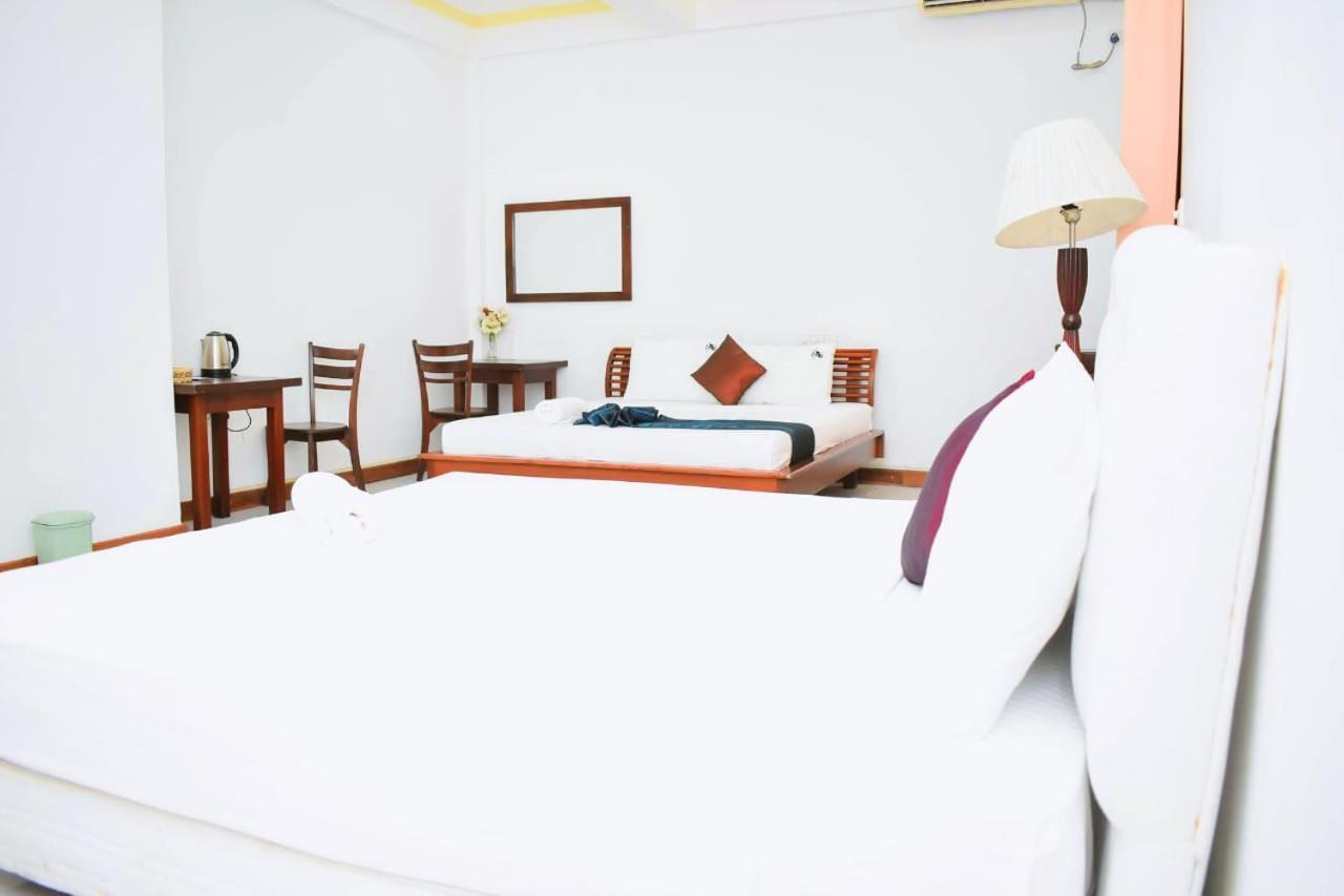 Hotel Sobana Lake Front Udawalawe Εξωτερικό φωτογραφία