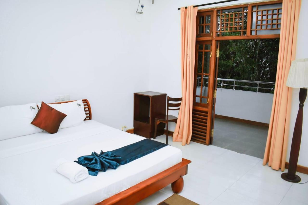 Hotel Sobana Lake Front Udawalawe Εξωτερικό φωτογραφία