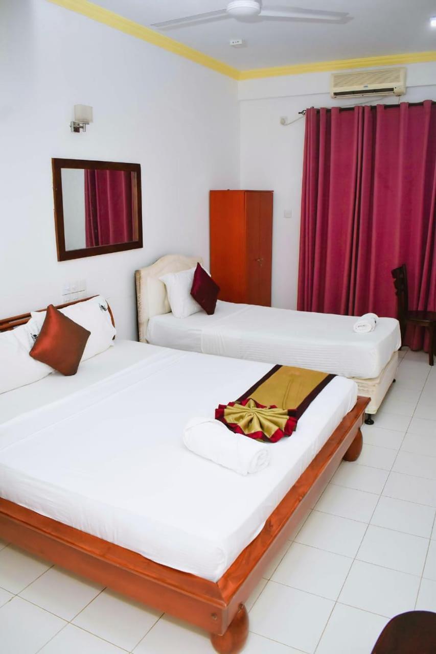 Hotel Sobana Lake Front Udawalawe Εξωτερικό φωτογραφία