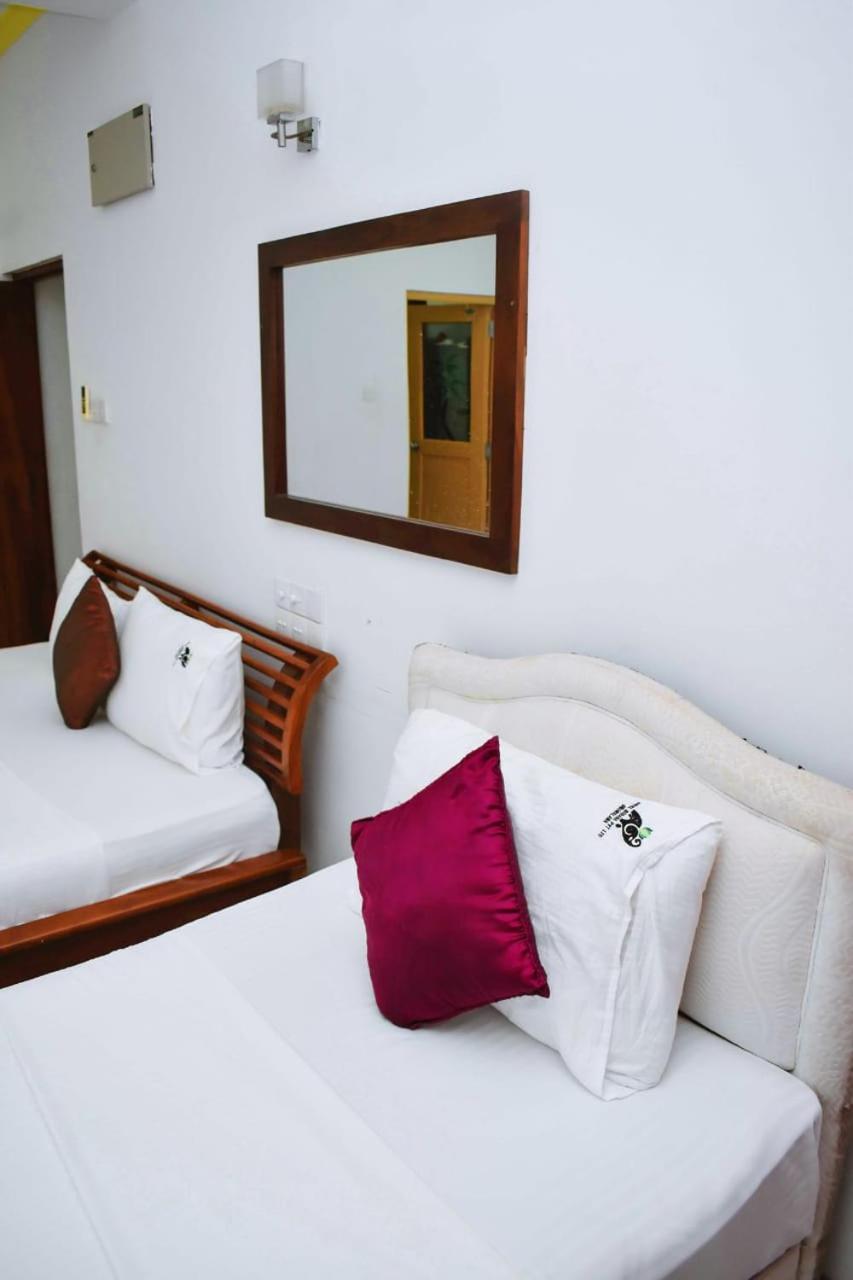 Hotel Sobana Lake Front Udawalawe Εξωτερικό φωτογραφία