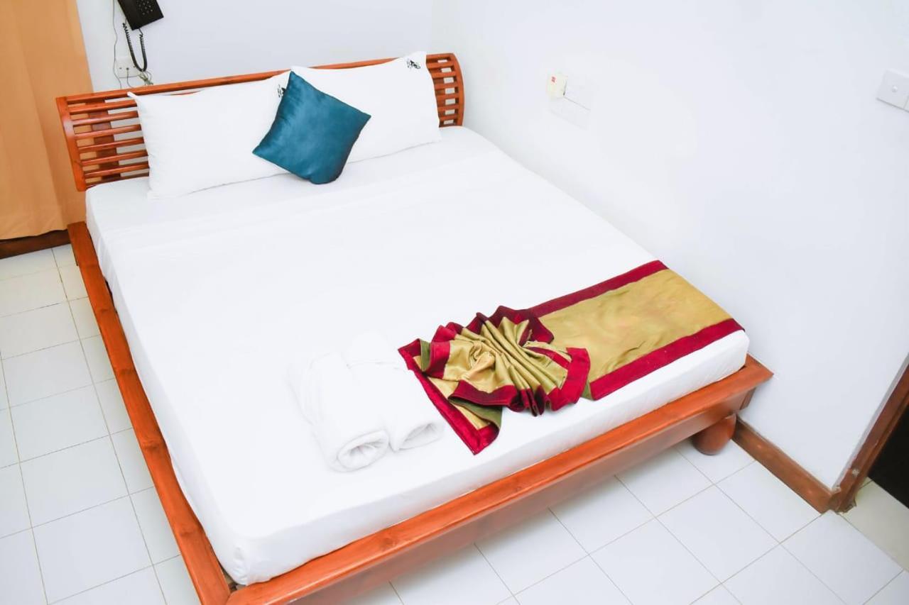 Hotel Sobana Lake Front Udawalawe Εξωτερικό φωτογραφία