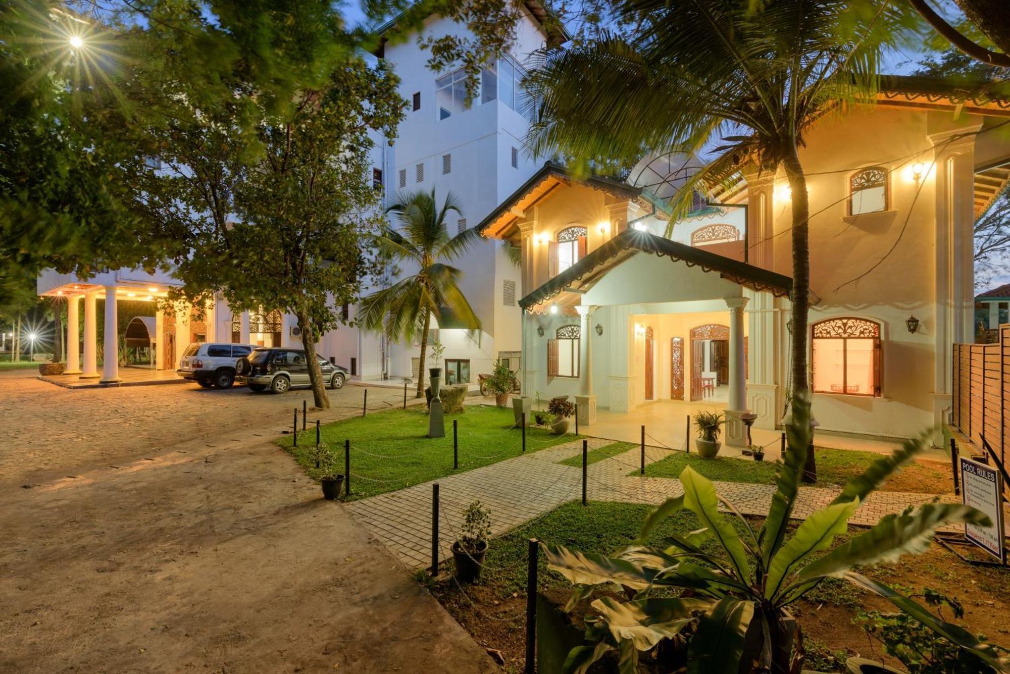 Hotel Sobana Lake Front Udawalawe Εξωτερικό φωτογραφία