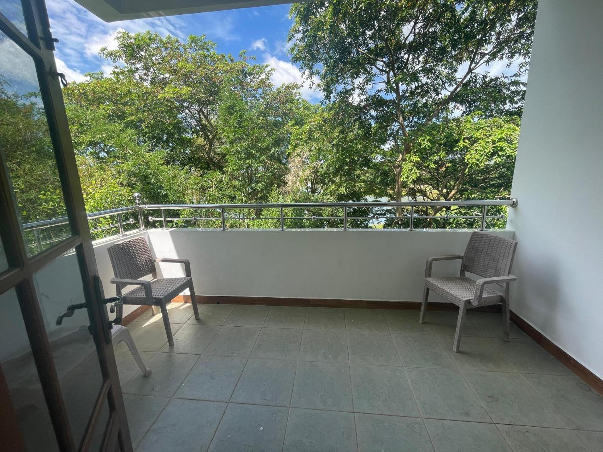 Hotel Sobana Lake Front Udawalawe Εξωτερικό φωτογραφία